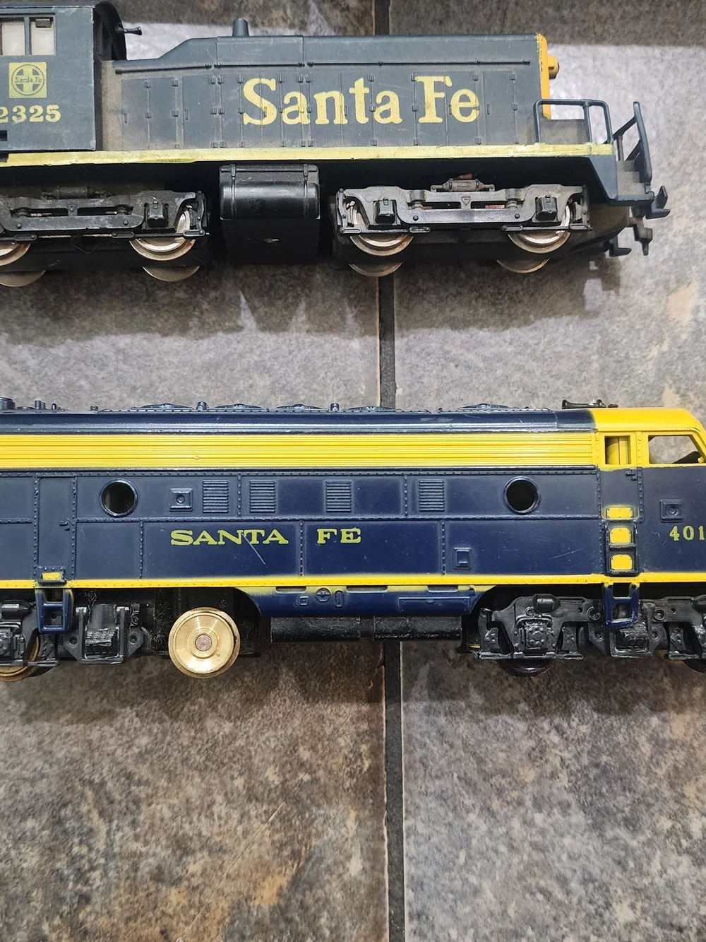 Model Train Lot Of 6 HO Scale Freight Cars New- Walthers, Roundhouse, Etc.